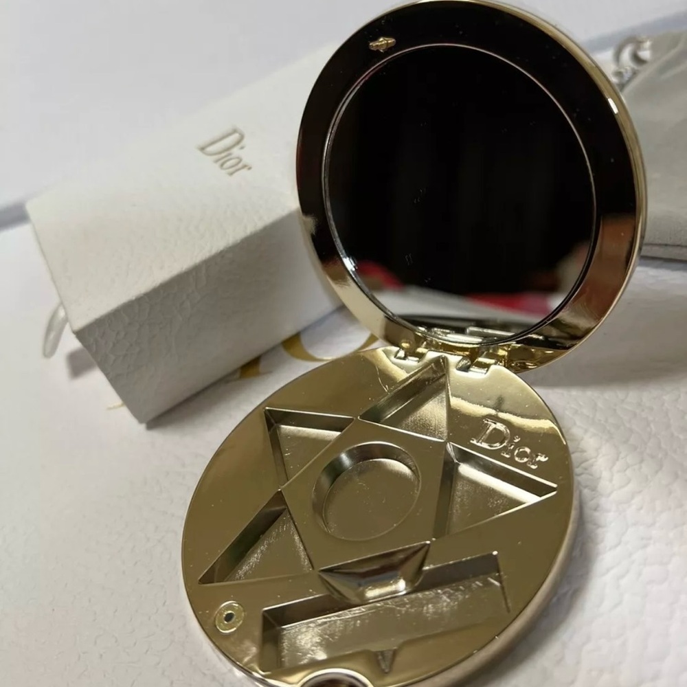 Dior Novelty Limited Edition Compact Mirror - Picture 1 of 5